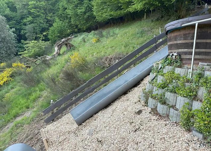 Bergisch Helle 公寓 *