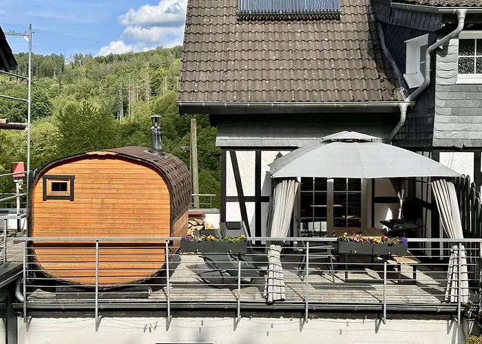 Bergisch Helle 公寓 *